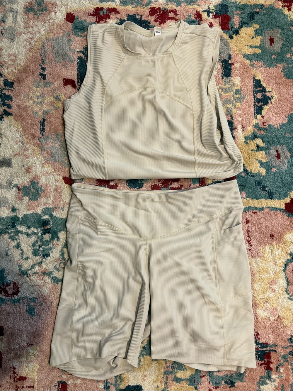 Old Navy Cream Sleeveless Active Top & High-Waist Biker Shorts Set